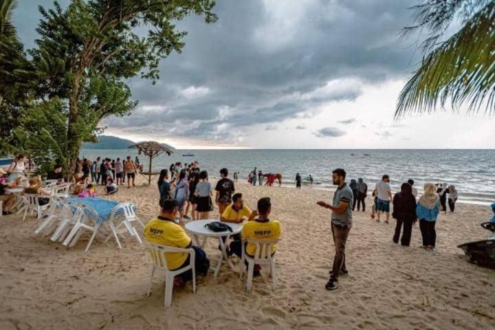 Ferienwohnung Sri Sayang Pearl View Batu Feringgi Exterior foto